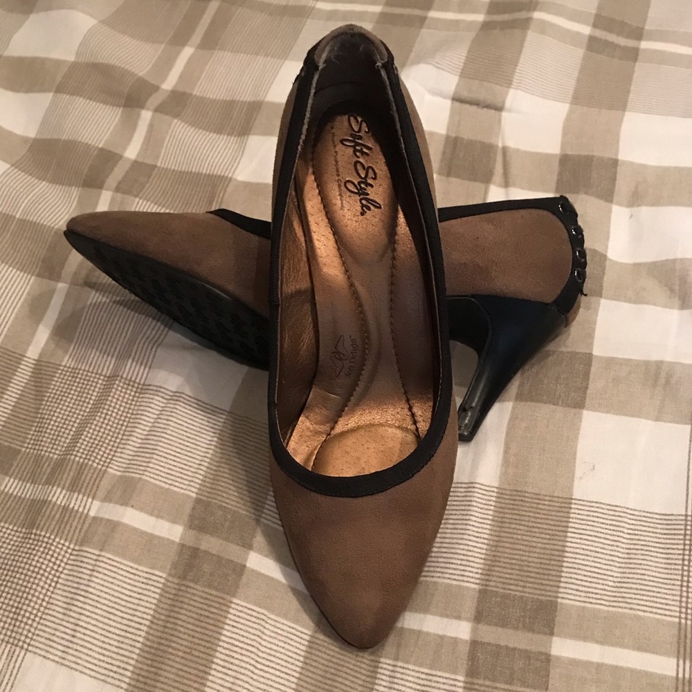 Comfy Tan & Black Heels